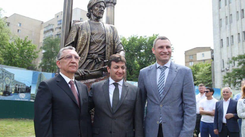 У Києві відбулася офіційна церемонія відкриття пам’ятника мислителю та поету Імадеддіну Насімі