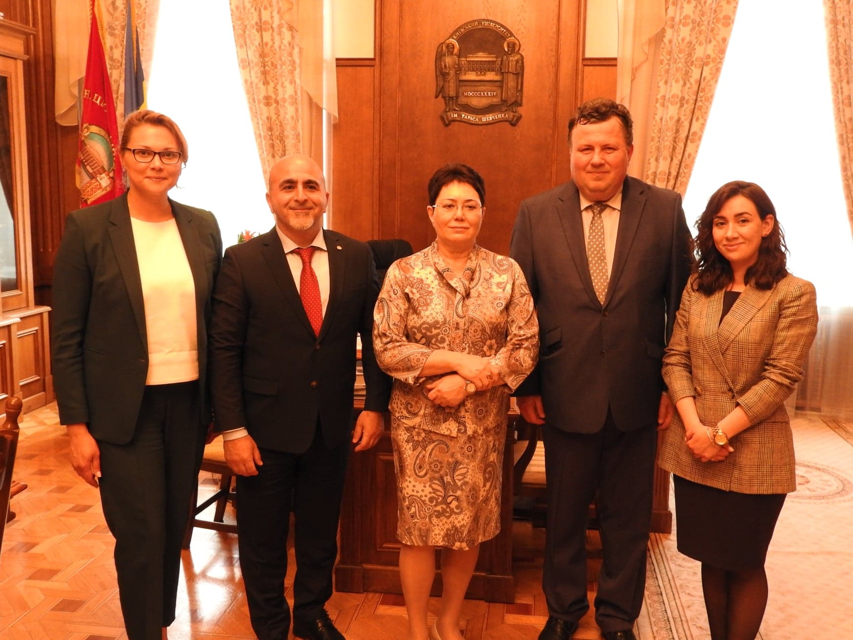 У Києві з ініціативи та за підтримки Фонду Гейдара Алієва буде встановлено пам’ятник видатному азербайджанському поету та мислителю Нізамі Гянджеві