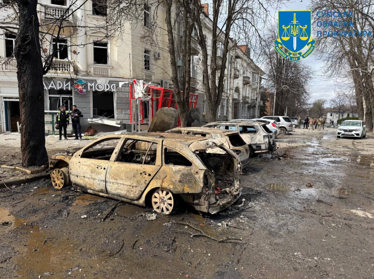 Ракетний удар по Сумам у Вербну неділю: десятки загиблих та поранених